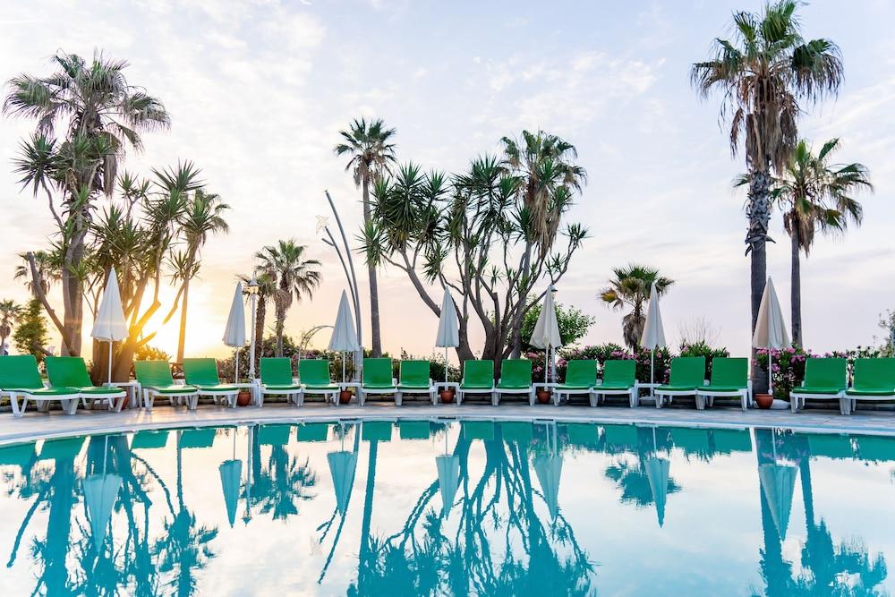Labada Beach Hotel Çamyuva Eksteriør billede