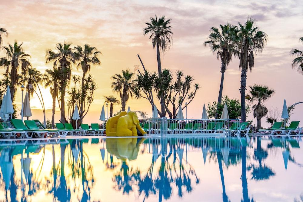 Labada Beach Hotel Çamyuva Eksteriør billede