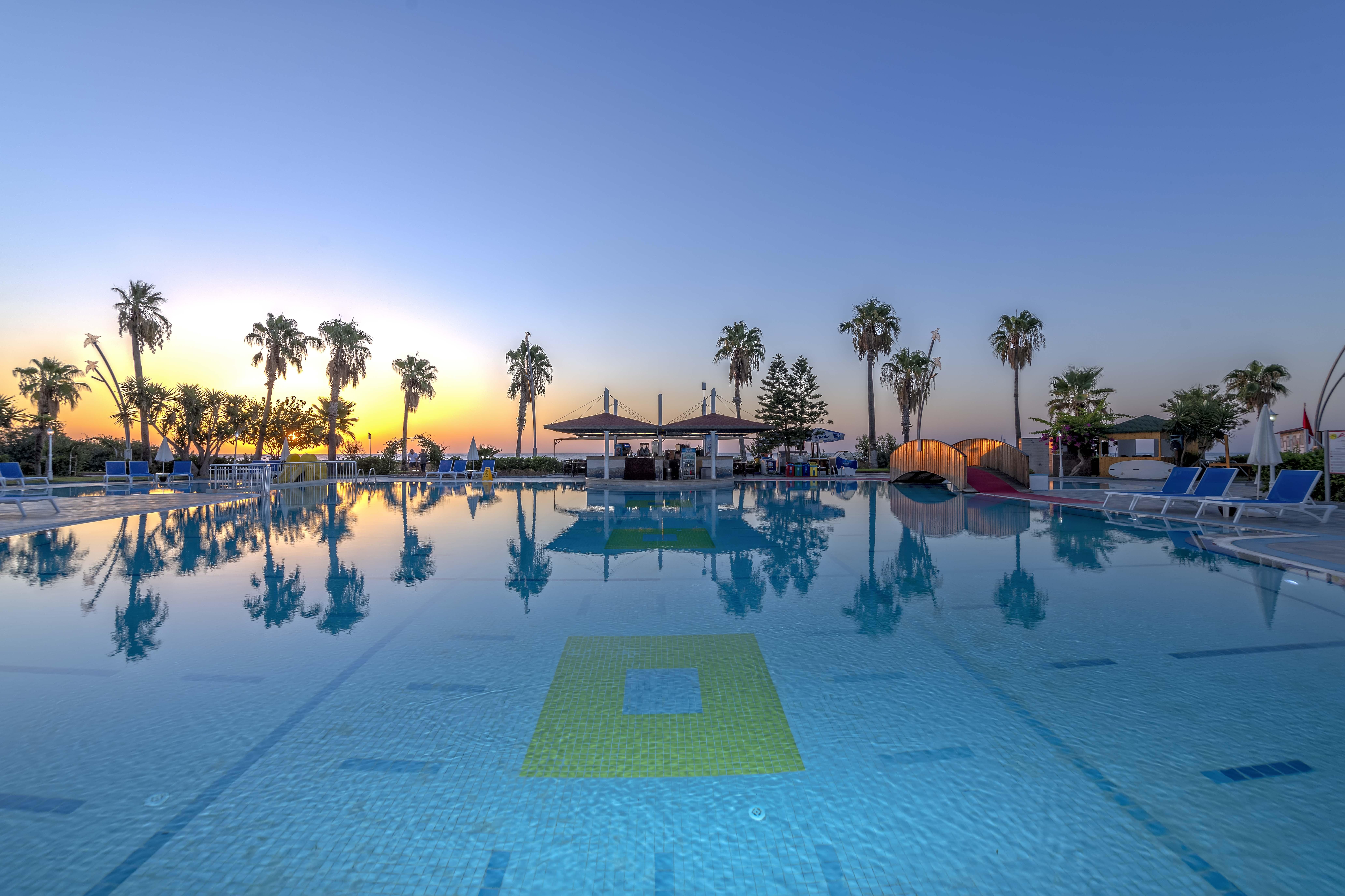 Labada Beach Hotel Çamyuva Eksteriør billede
